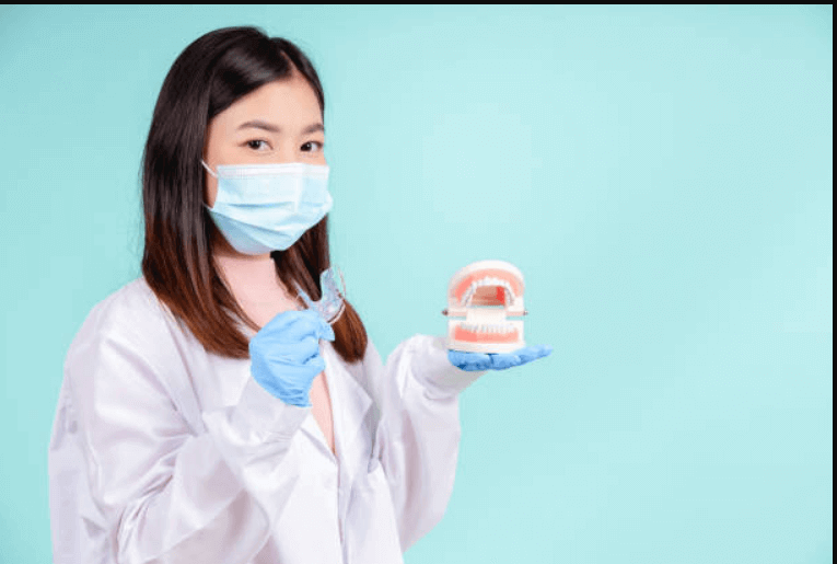 Why Your Dentist Says You Can Eat With Invisalign? Why Your Dentist Says You Can Eat With Invisalign?